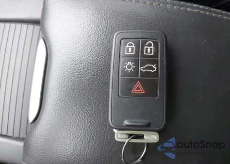 2015 Volvo Xc60 T5/T5 Premier из США, поврежденный, VIN YV4612RK1F2704872